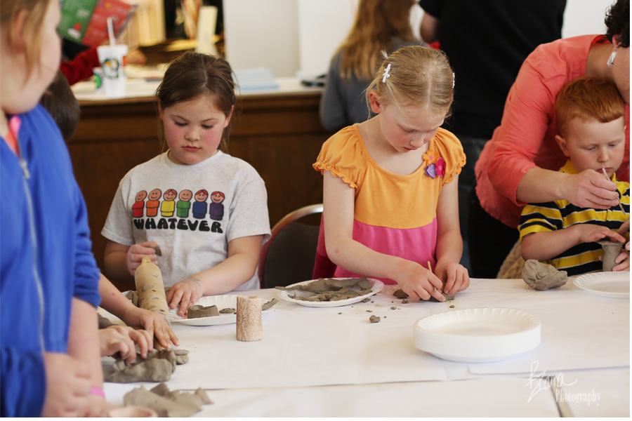 artinstitutehannahclaystamp